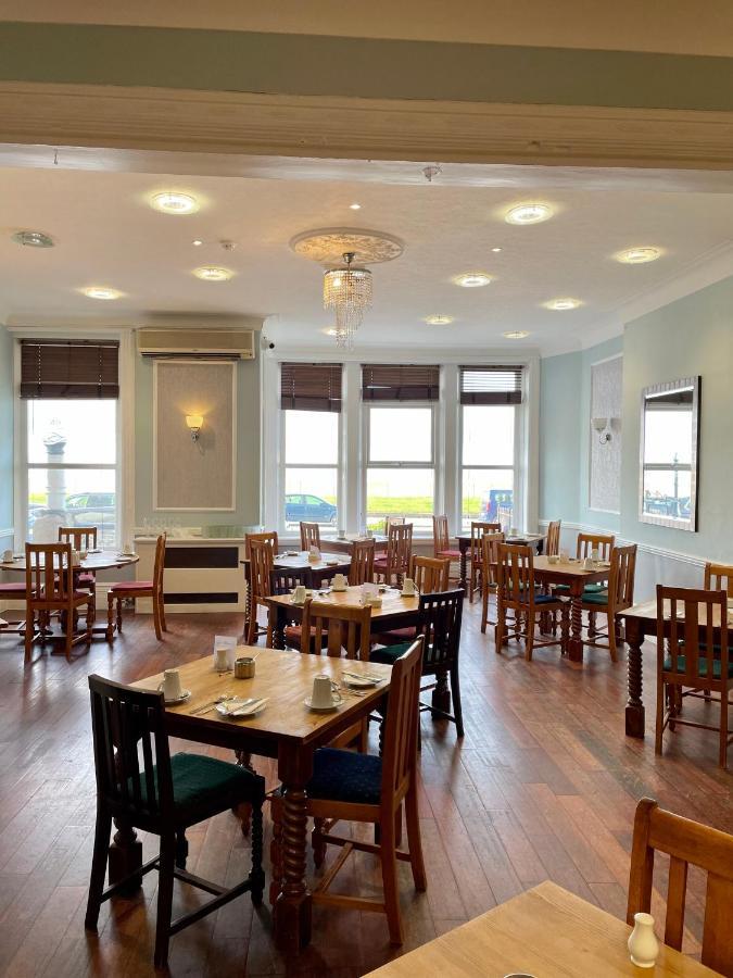 The Clarendon Hotel Моркамб Екстериор снимка
