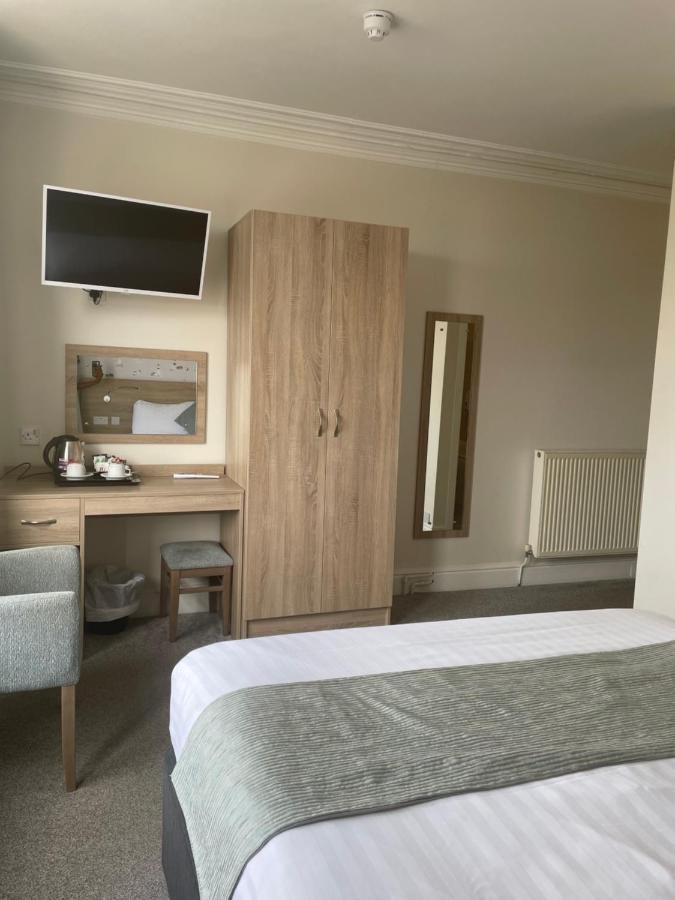 The Clarendon Hotel Моркамб Екстериор снимка